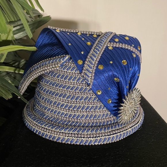 Donna Vinci Couture (H1250) Royal Embellished Hat main image 7